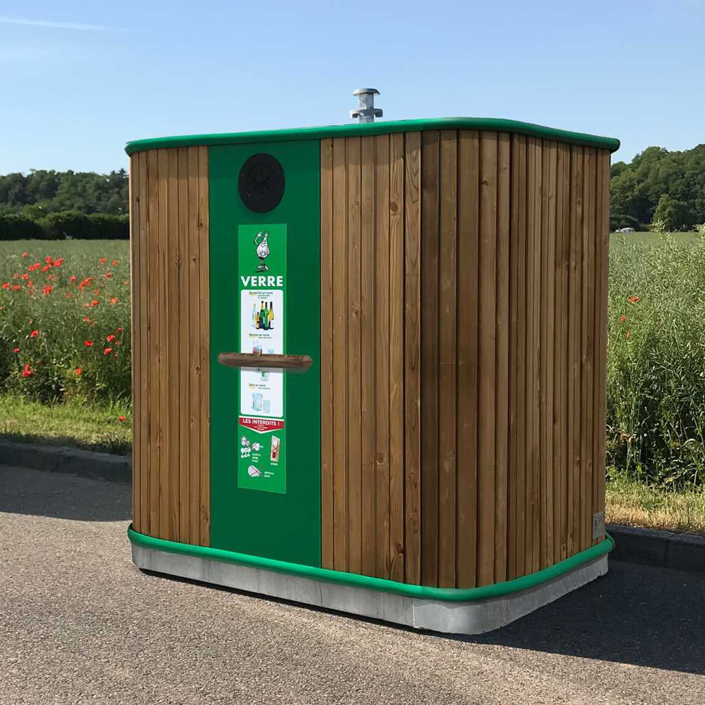 Conteneur aérien esthétique et écologique, en bois certifié, conçu par Blard Environnement